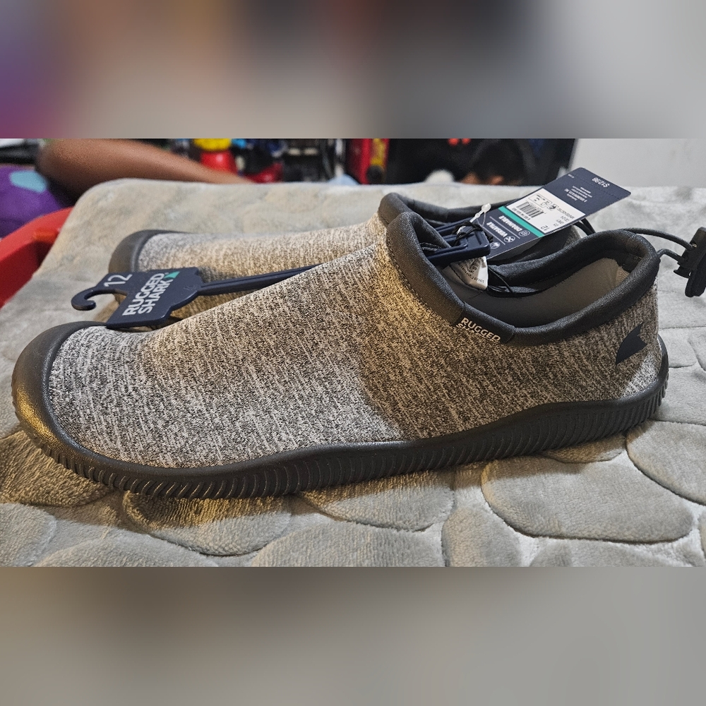 Rugged Shark Water Shoes Size 10 New grey washable drainable fam aqua sock